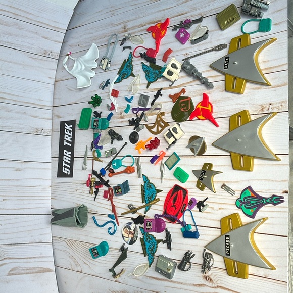 STAR TREK Lot 100+ Action Figures/Accessories Vintage Stands Aliens Q + more!!!! - Picture 12 of 16
